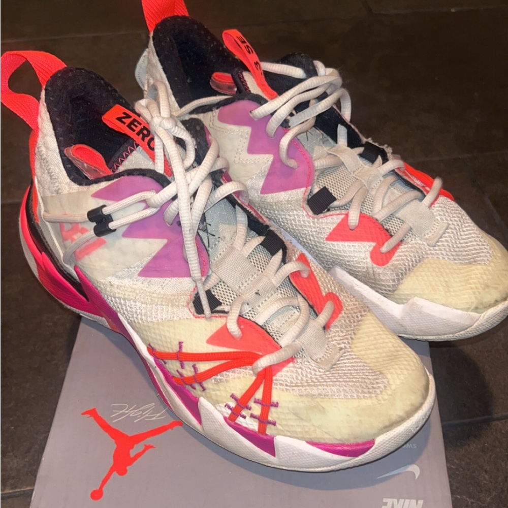 Nike Zero Gravity Orange and Purple Sneakers